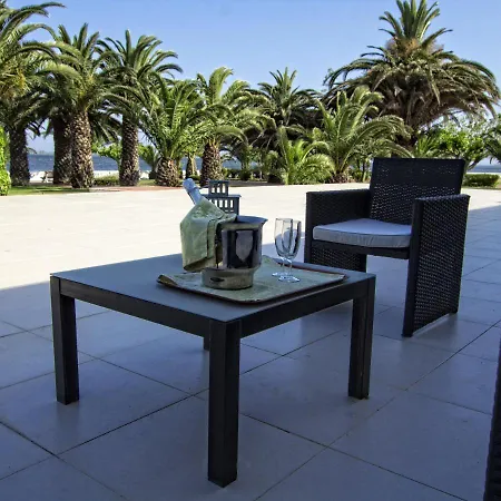 Riabela Ξενοδοχείο 3*